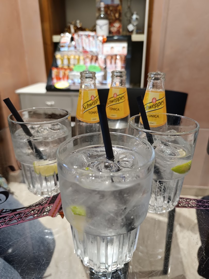 Bar Eiffel Carosi M. & Lunetti S.