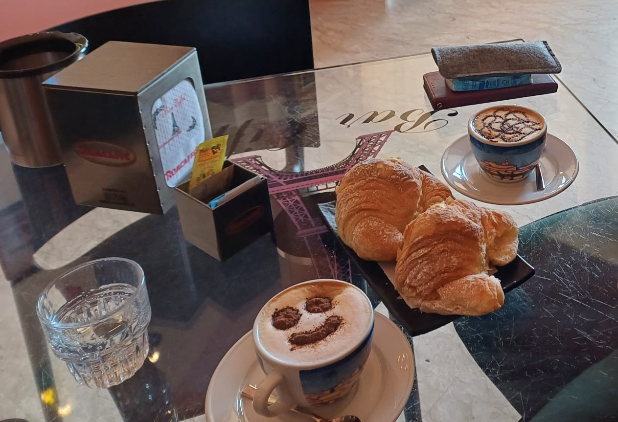 Bar Eiffel Carosi M. & Lunetti S.