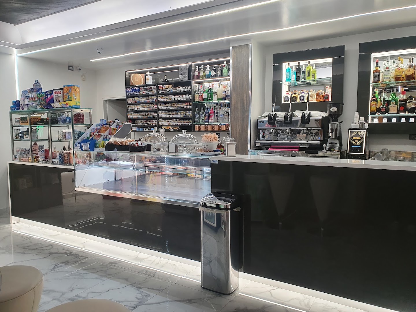 Bar Emiliy