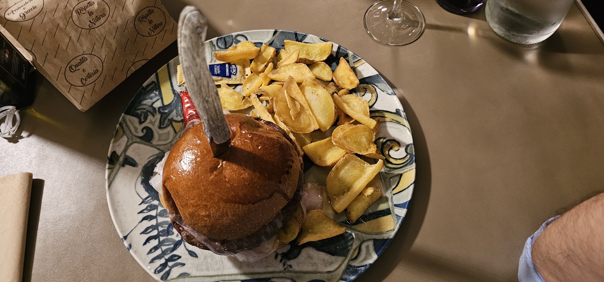 Bar Enoteca e cucina l'Indicatore