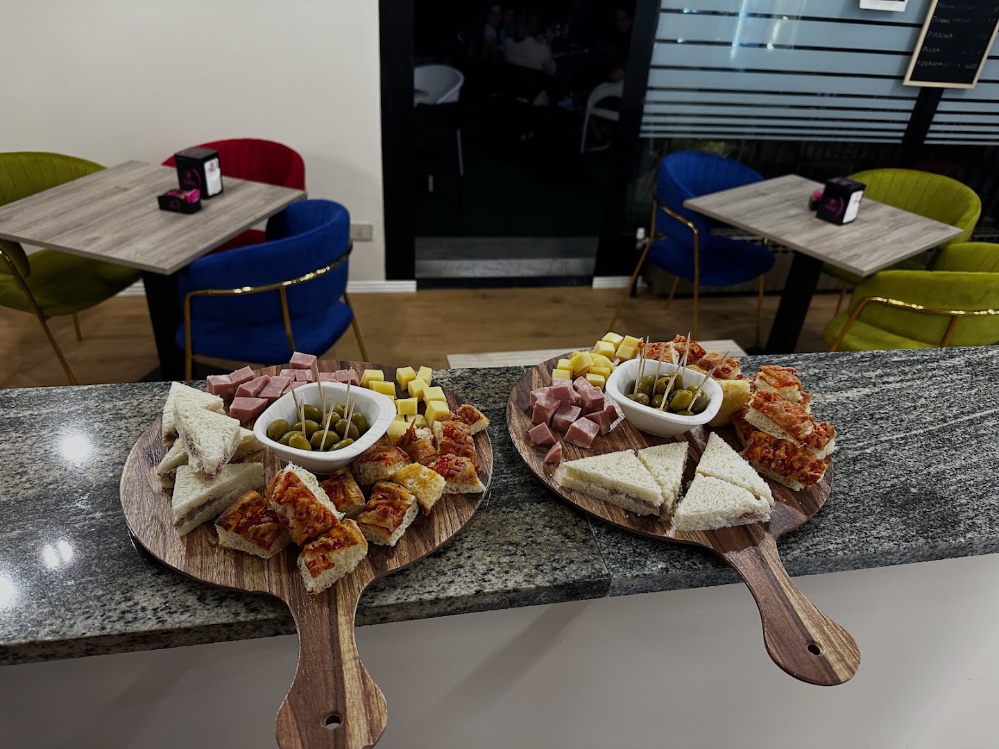 Bar Er&Vi