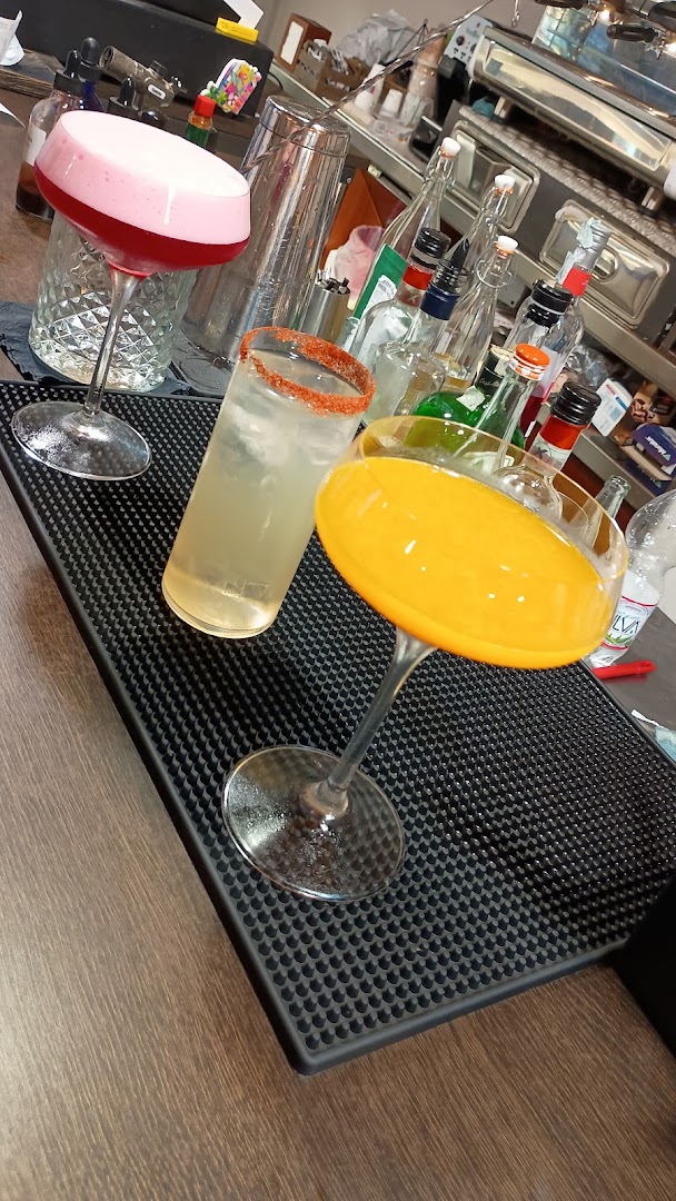 BAR ESSENZA