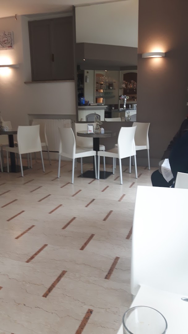 Bar Evans di Zhong Yinyan