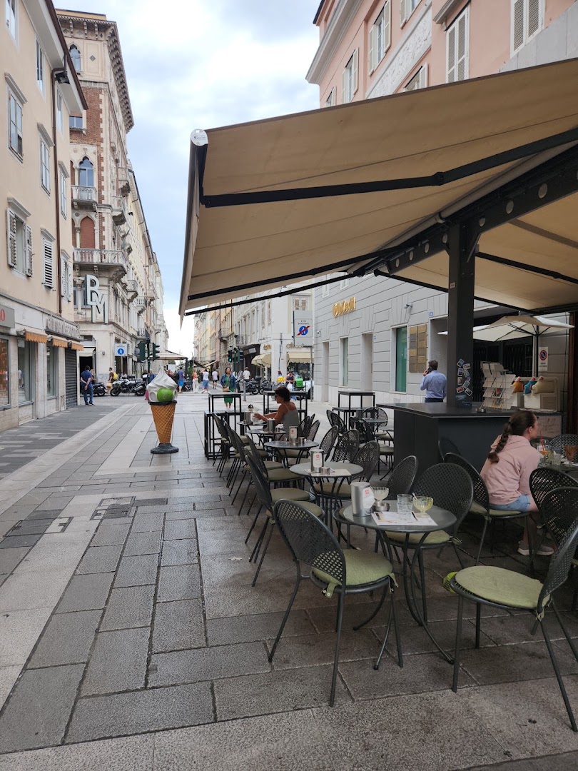 Bar Ferrari, Romano di Lombardia