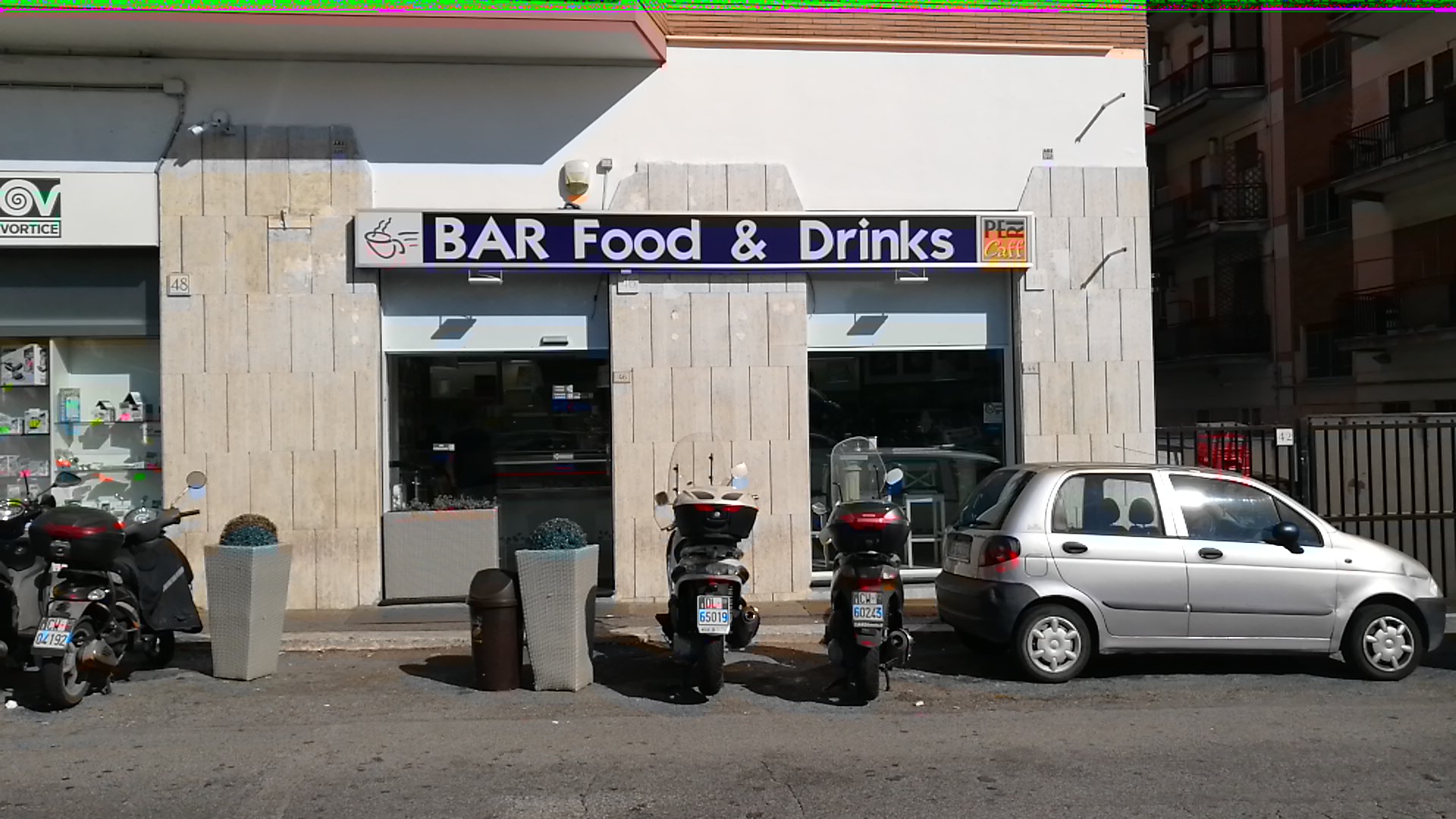 BAR FOOD & DRINKS