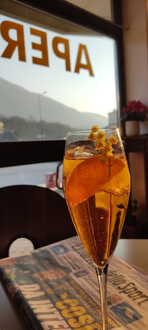 Bar Galaxy, Feltre