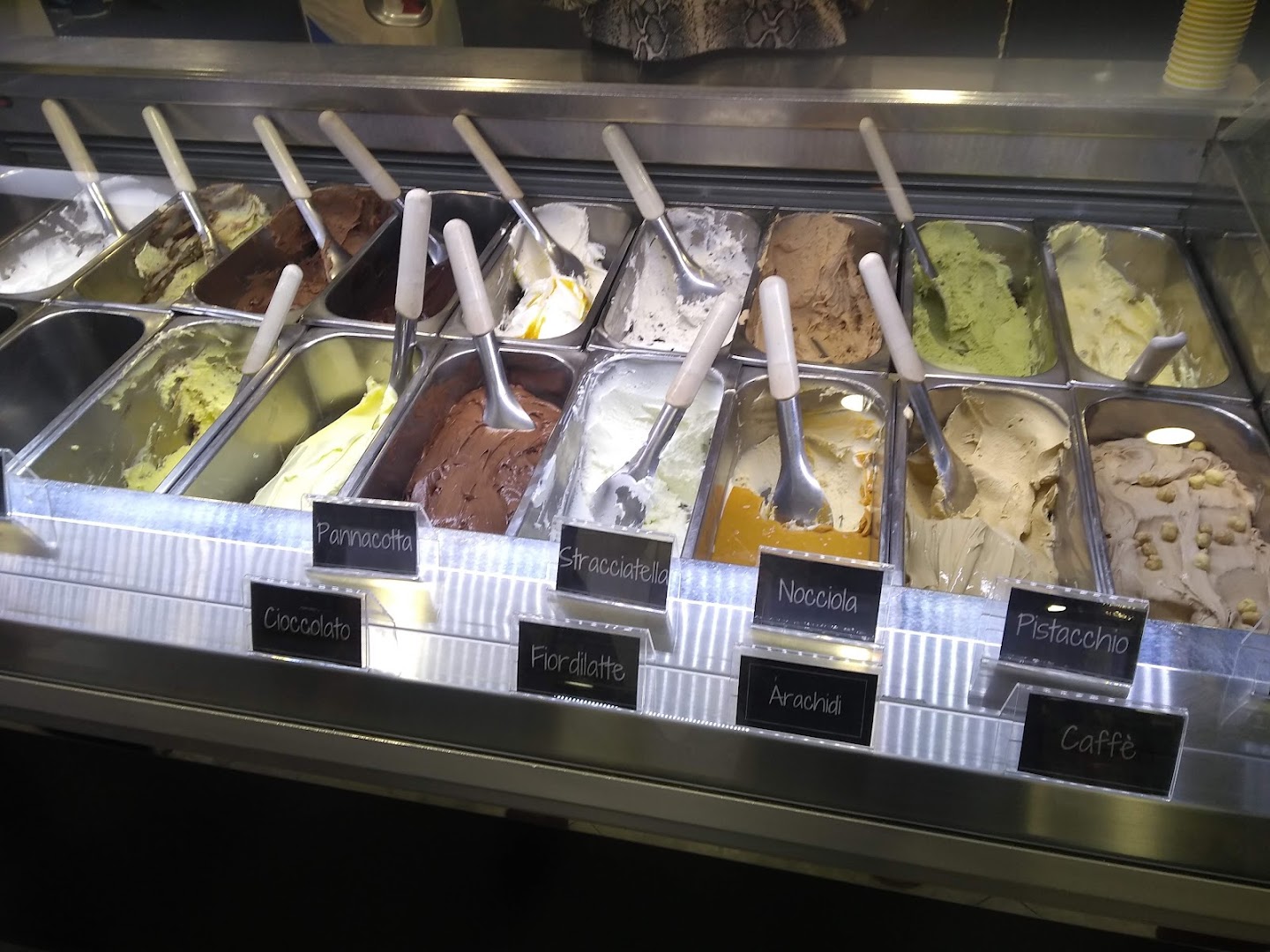 Bar Gelateria 4 + 1