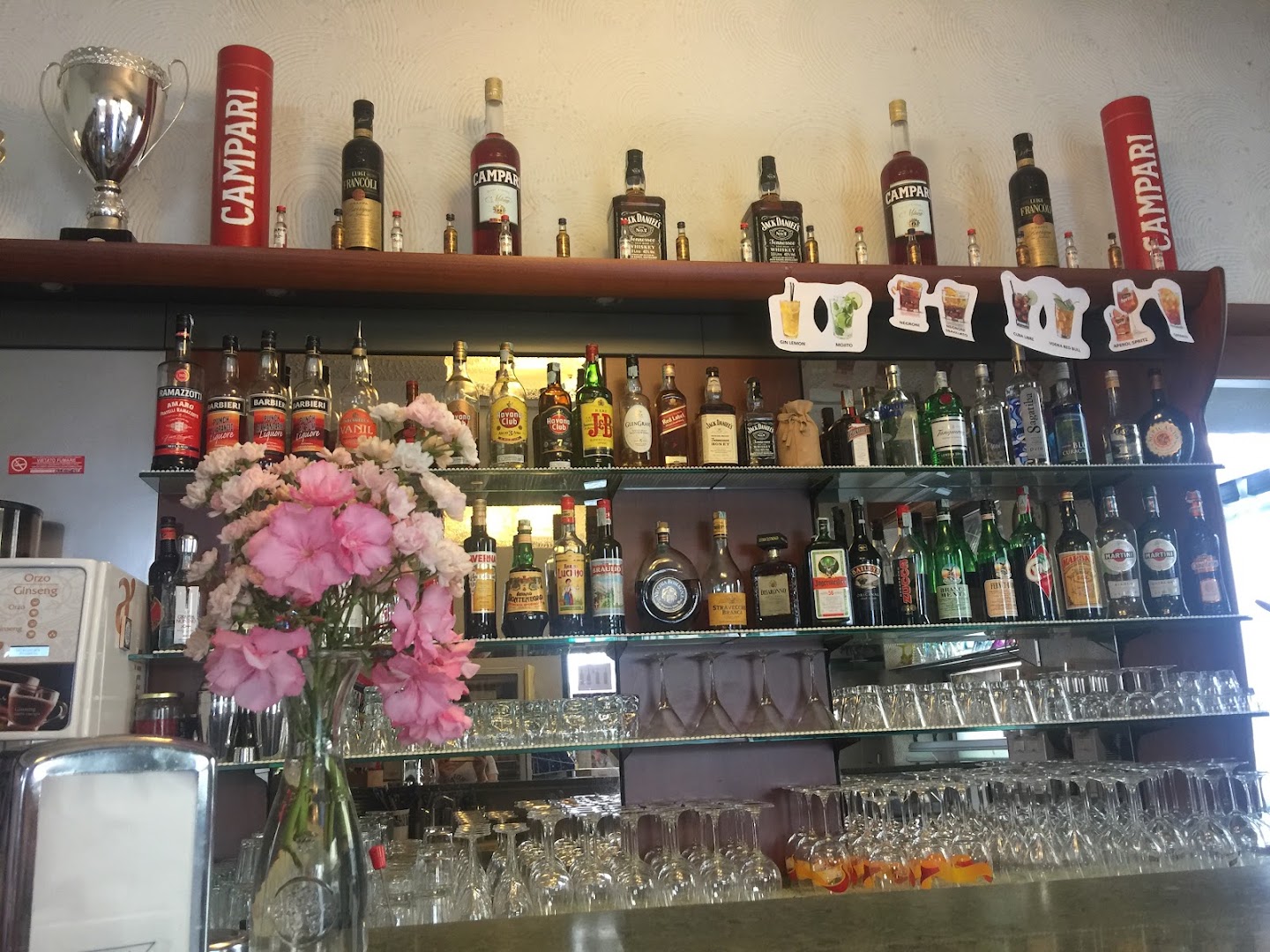 Bar Gelateria Milan