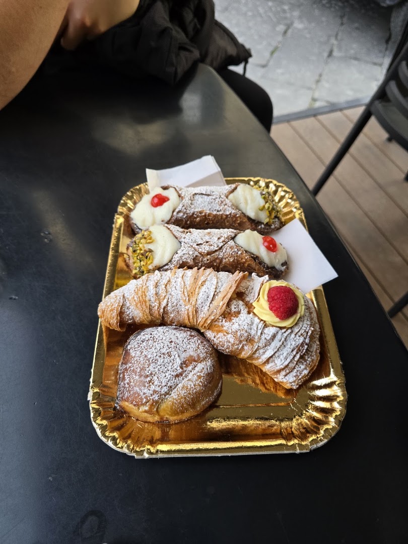 Bar Gelateria Pasticceria Aurunco Di Razzino Massimo