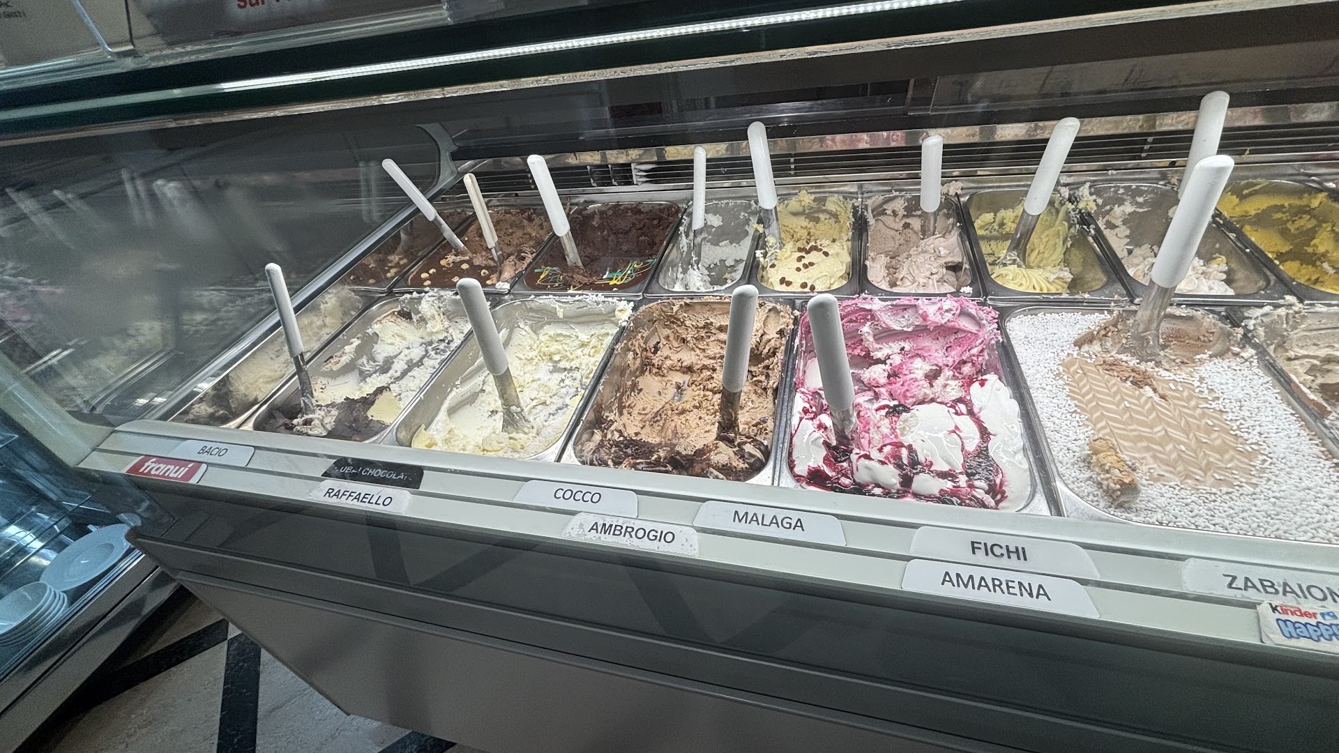 Bar-Gelateria-Pasticceria Smeralda