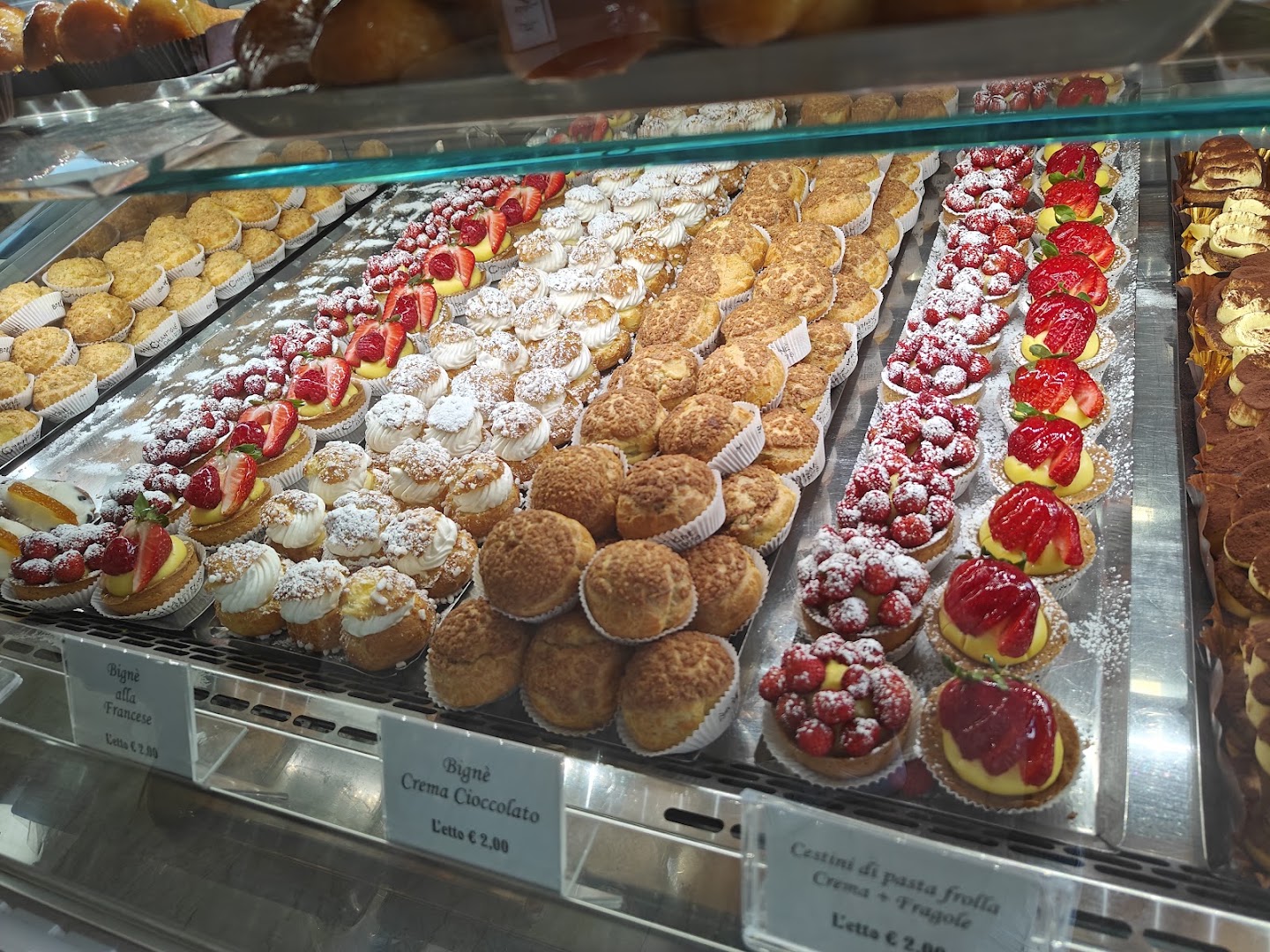 Bar Gelateria pasticceria tavola calda "Di Francesco" di Caruso Fortunata