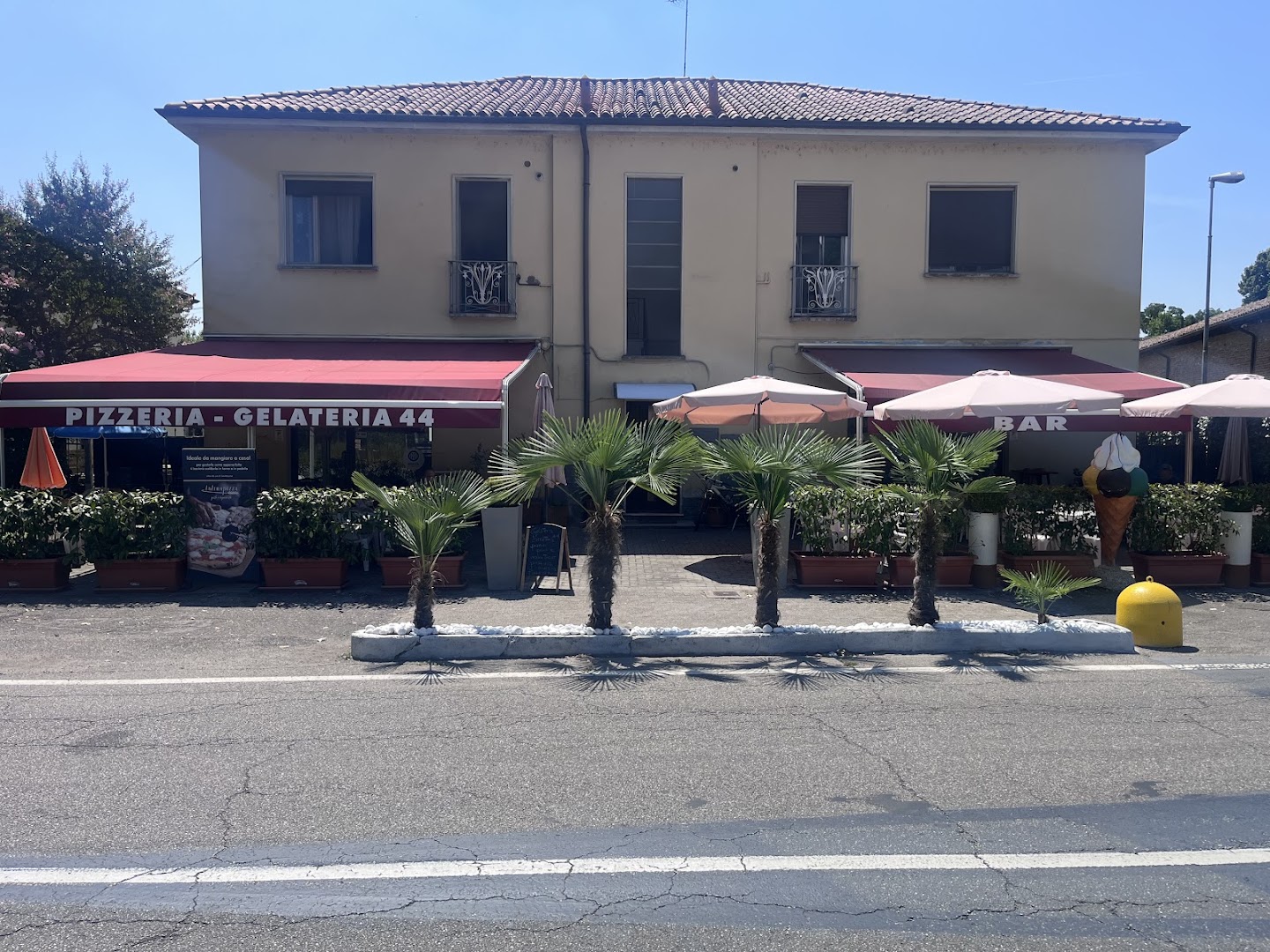 Bar Gelateria pizzeria 44
