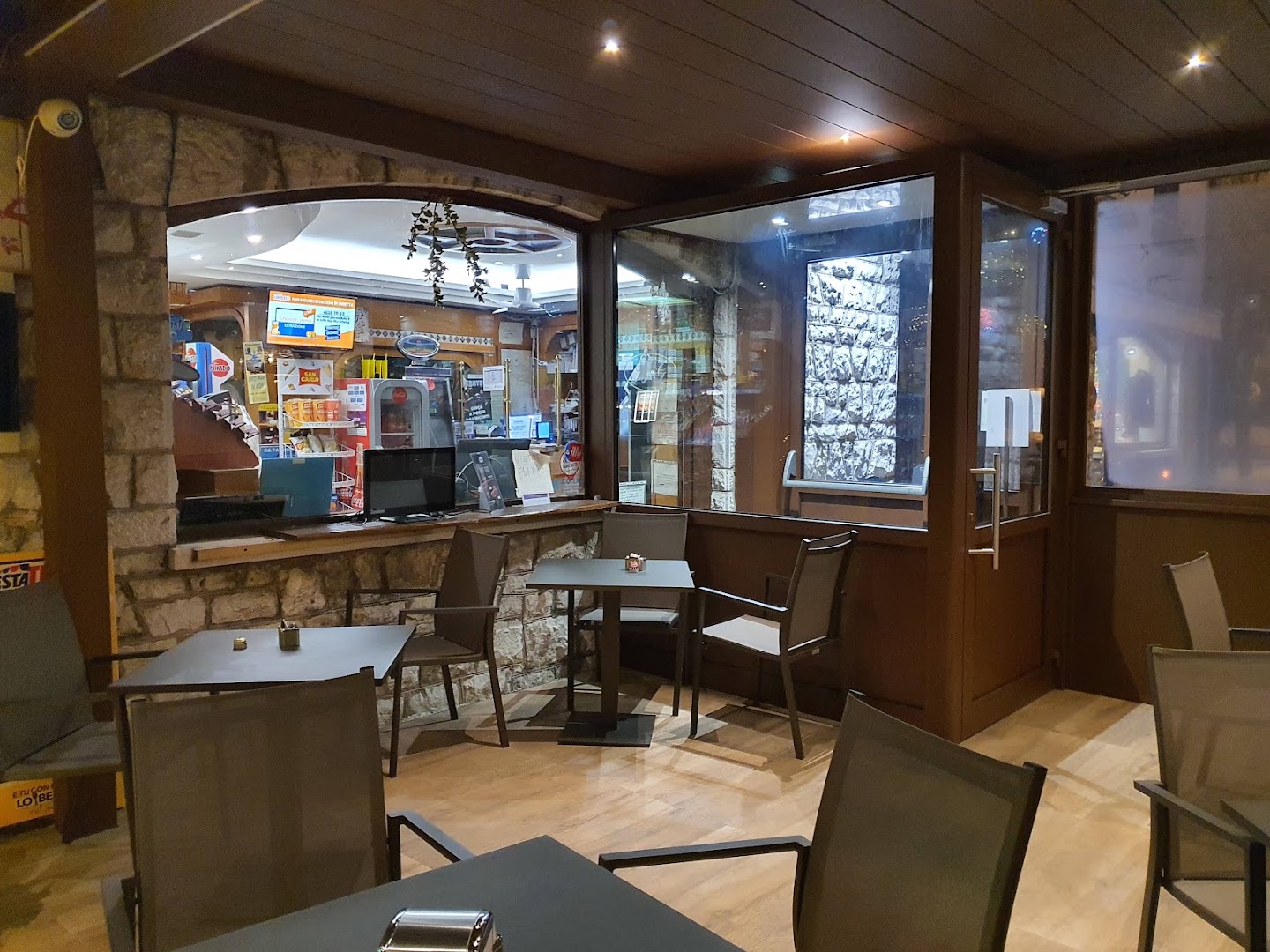 Bar Gelo, Capua