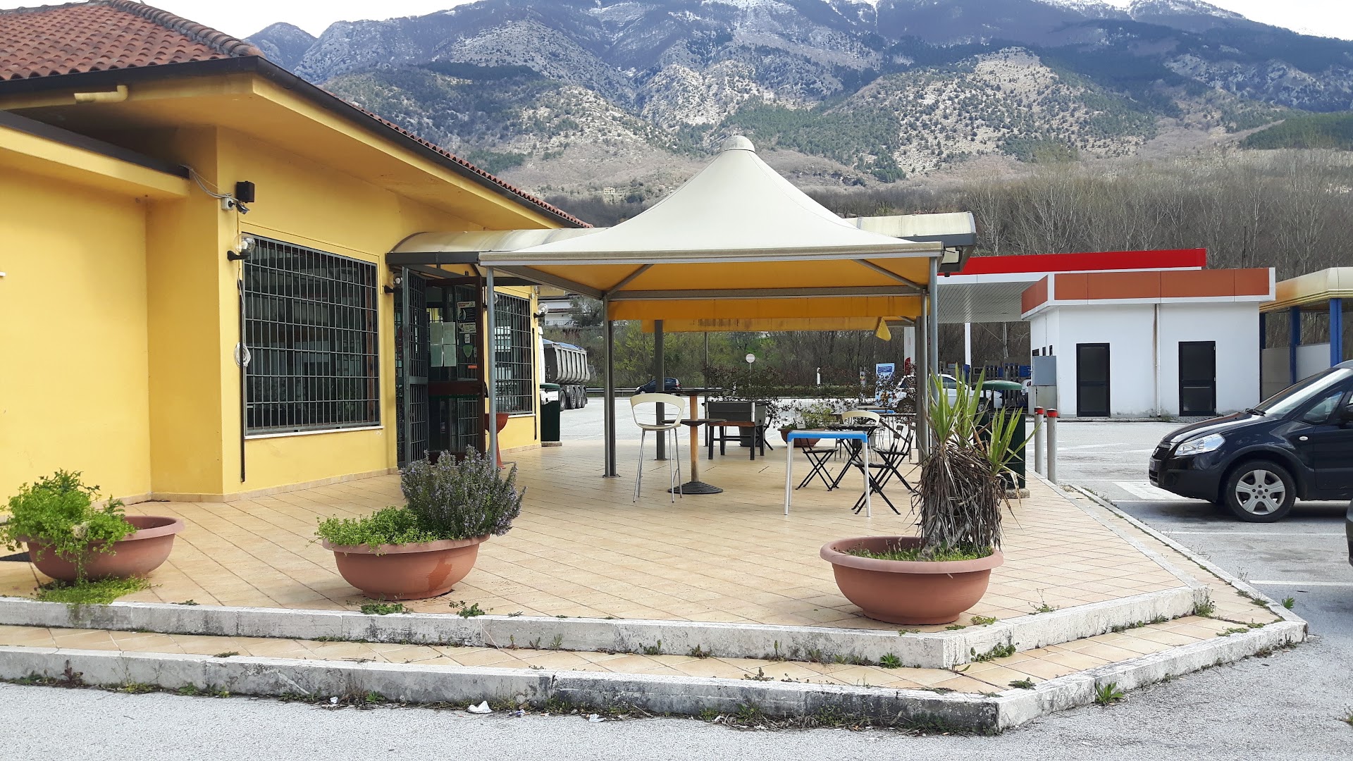 Bar Gialu