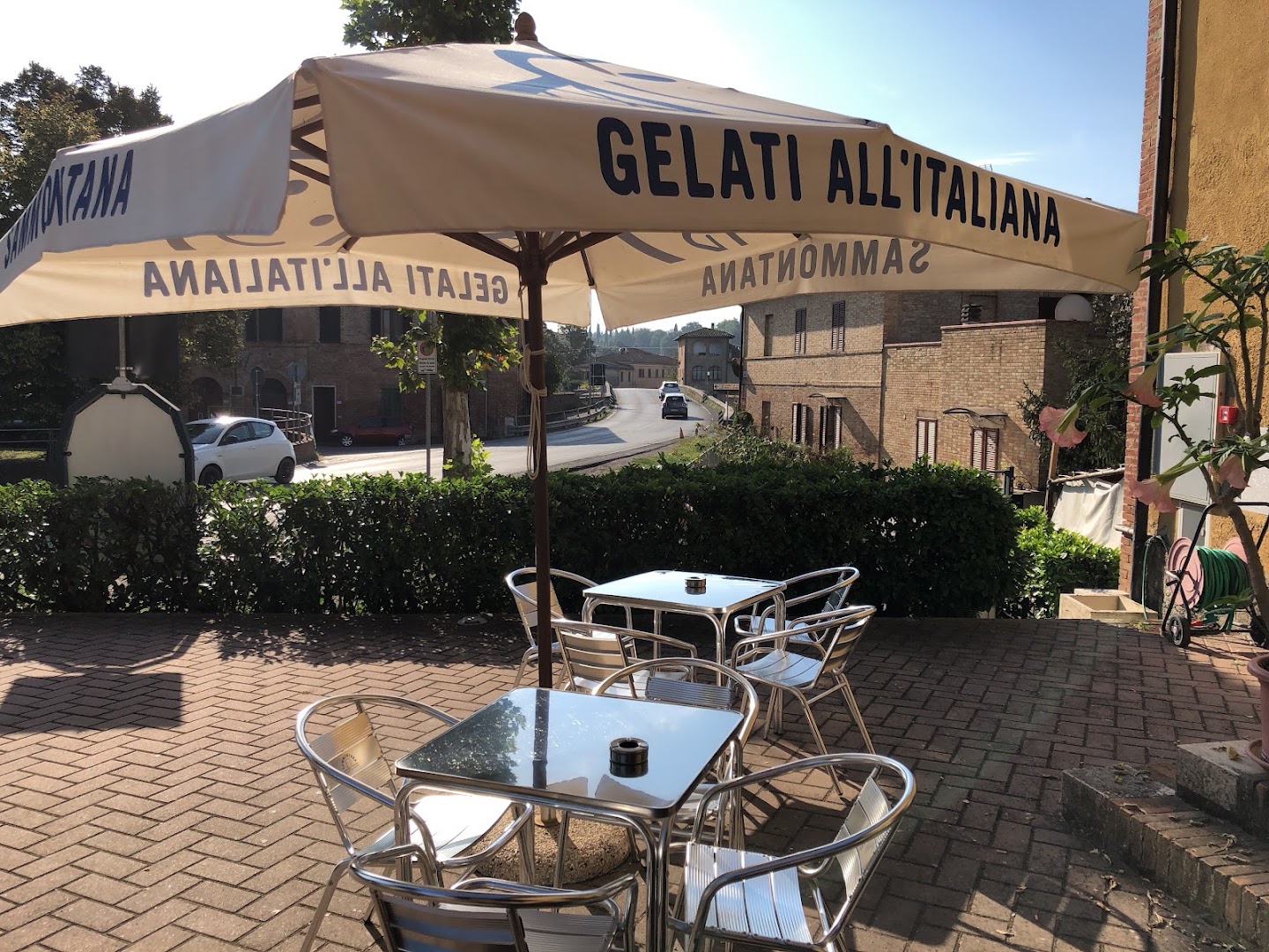 Bar H Bar e Alimentari
