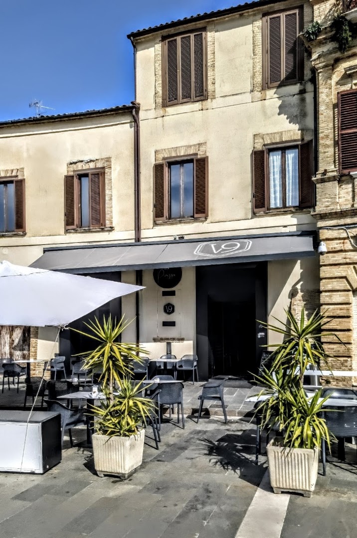 Bar in Piazza