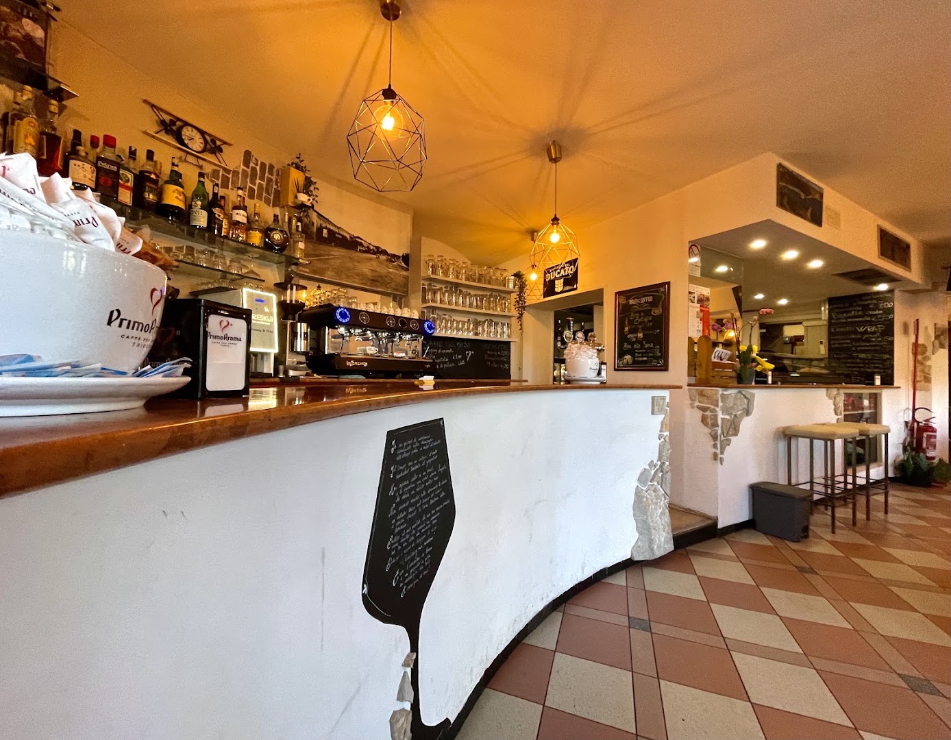 Bar Inter