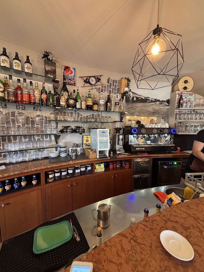 Bar Inter
