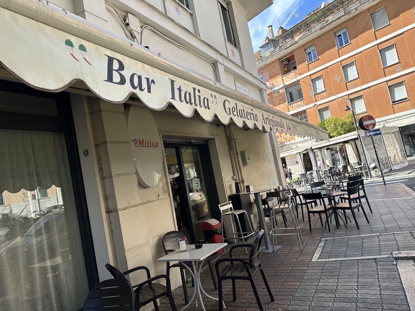 Bar Italia ( Coffee, Caffè, Espresso, Aperitivo, Gelato Artigianale Sisal Ricariche )