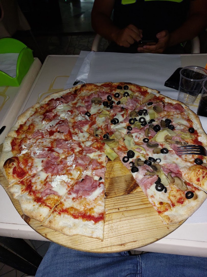 Bar Jolly pizza si