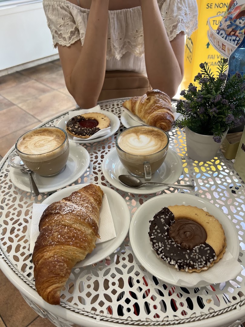BAR Karina Giuliana