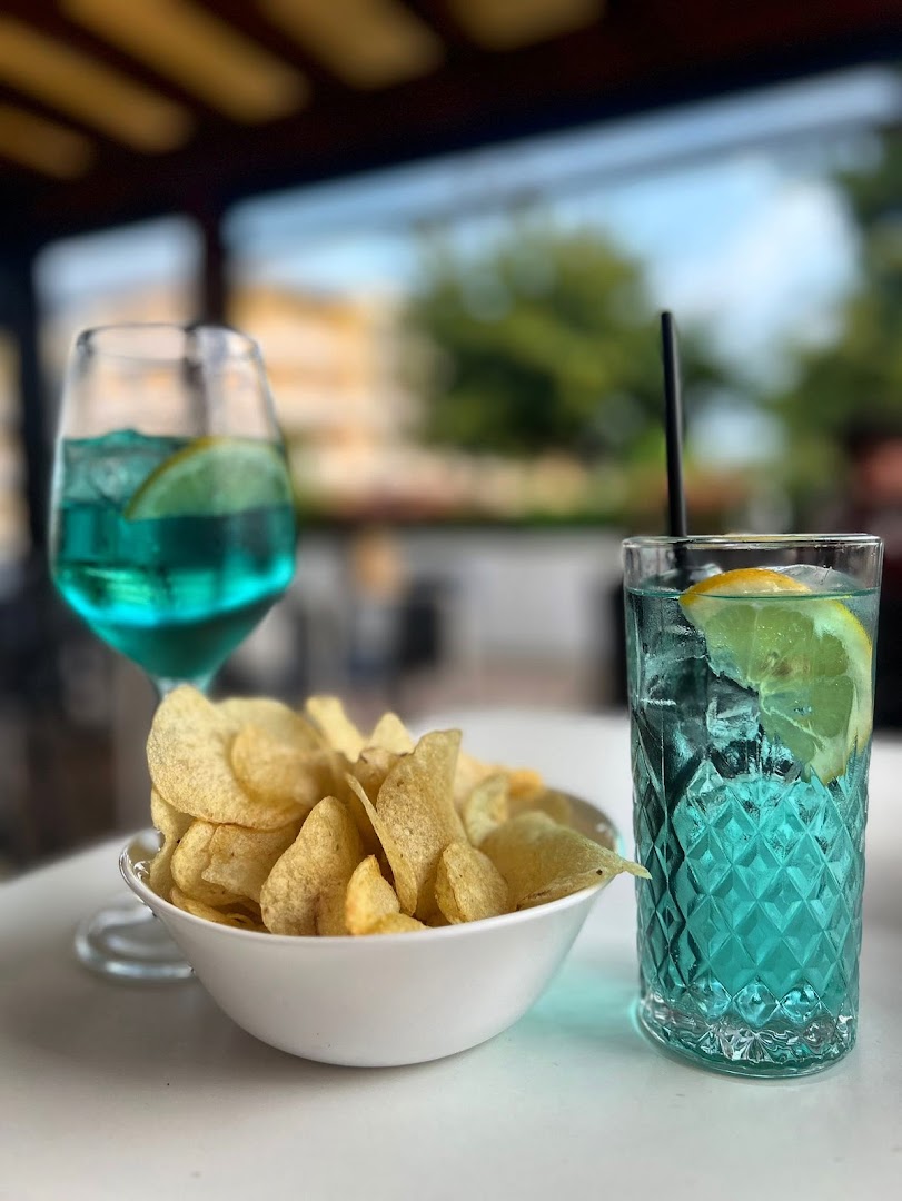 Bar Kidult