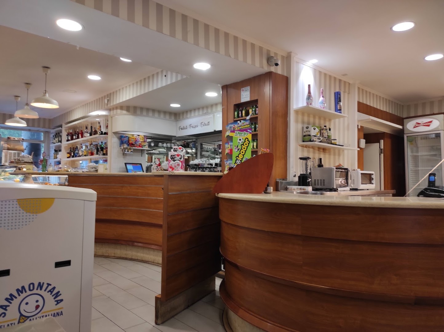 Bar Kristal