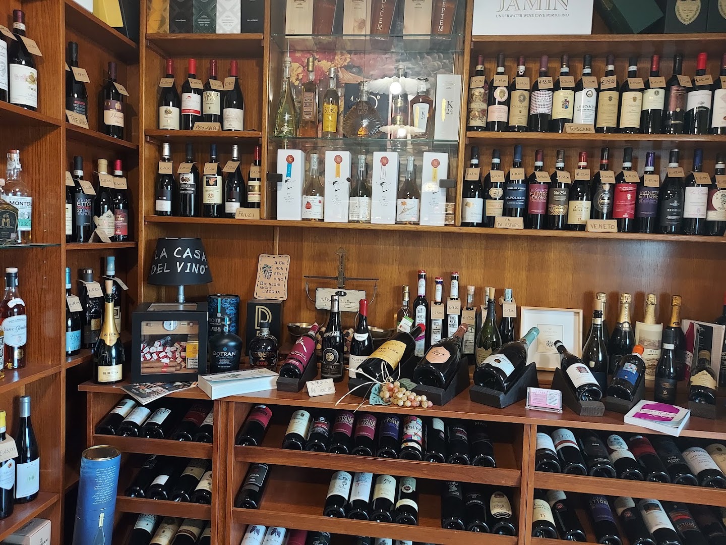 Bar La Casa Del Vino
