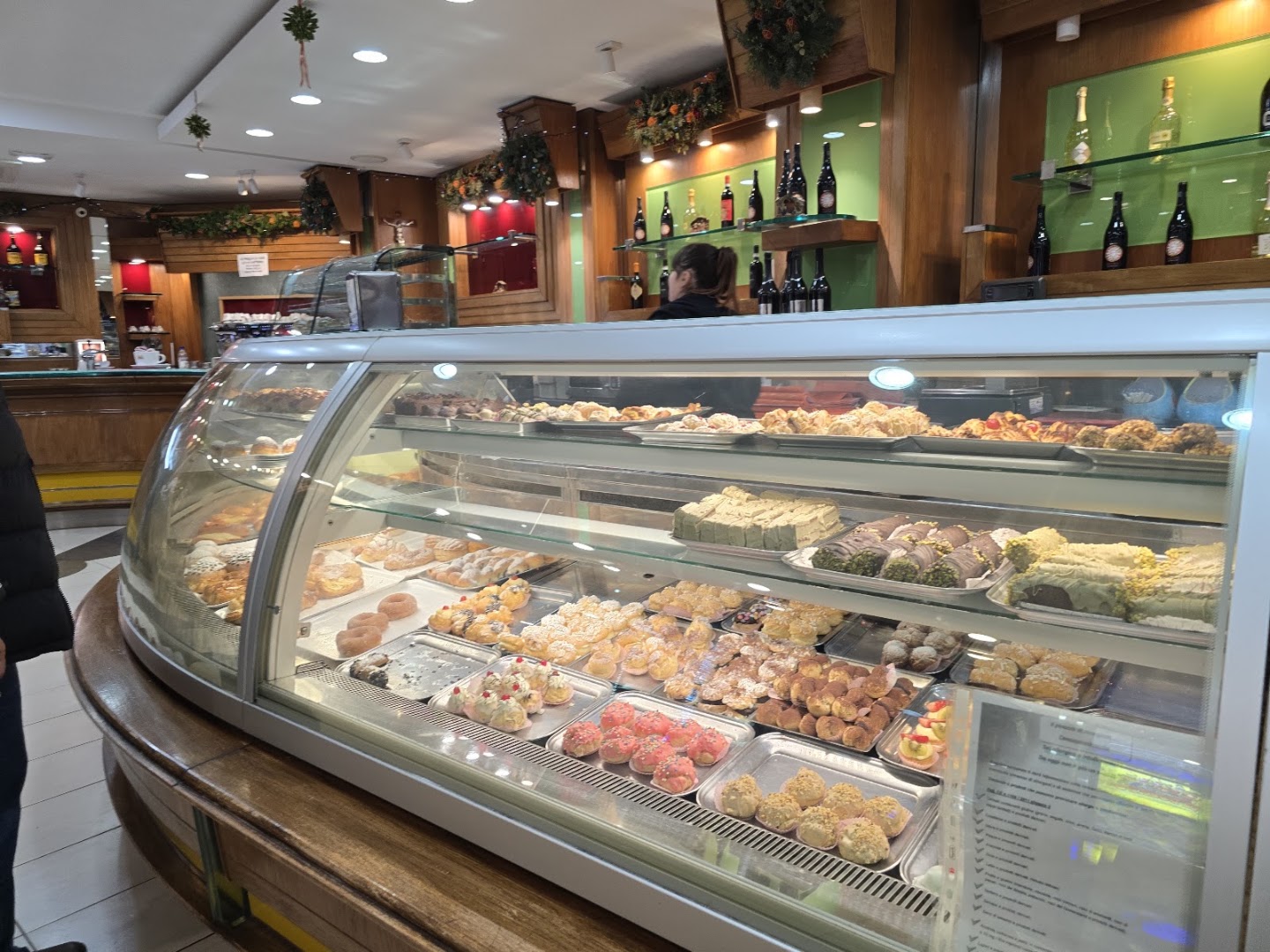 Bar La Sorgente, Specialità Cassatelle di Ricotta & Dolci Siciliani.