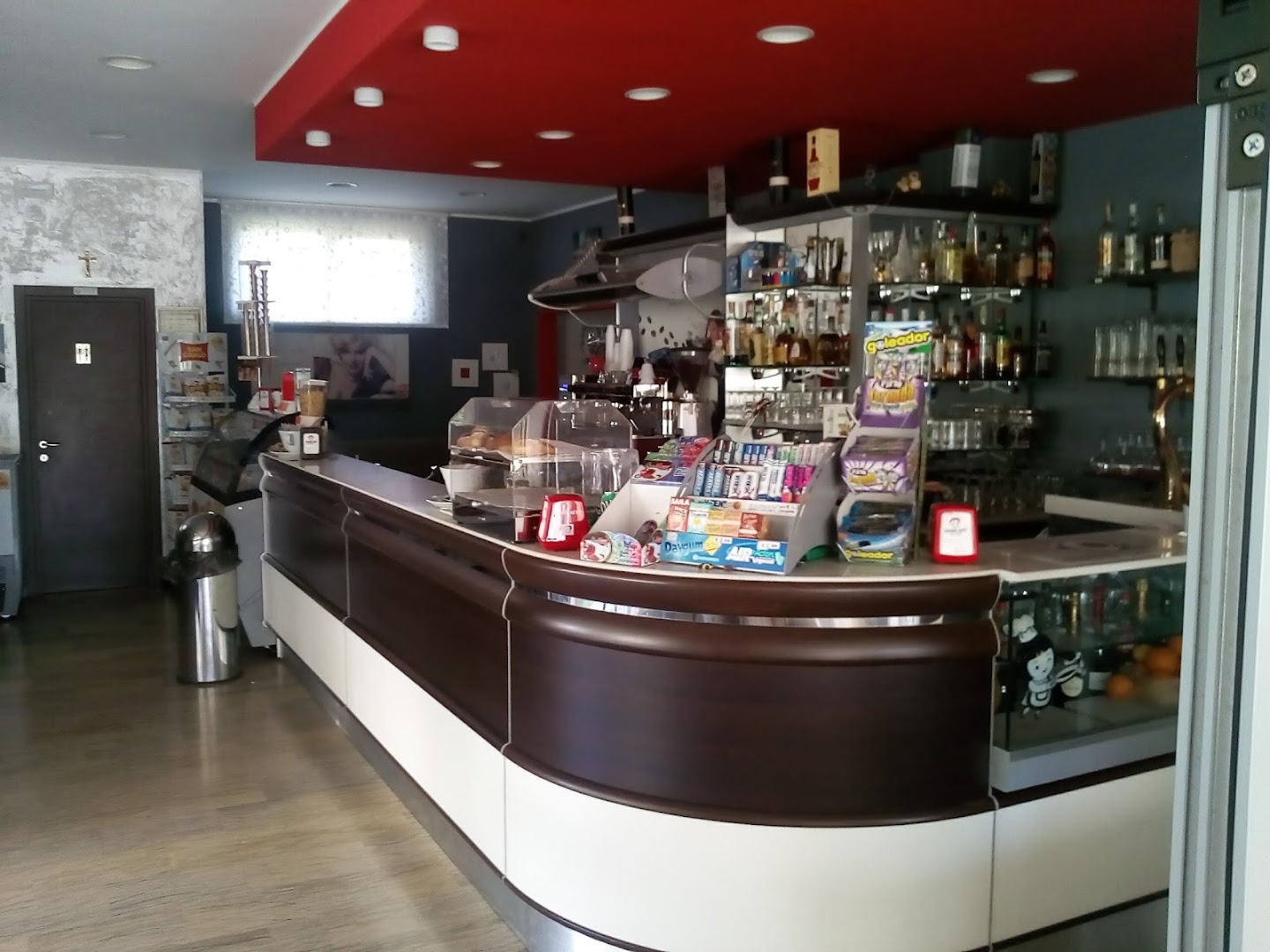 Bar Lando