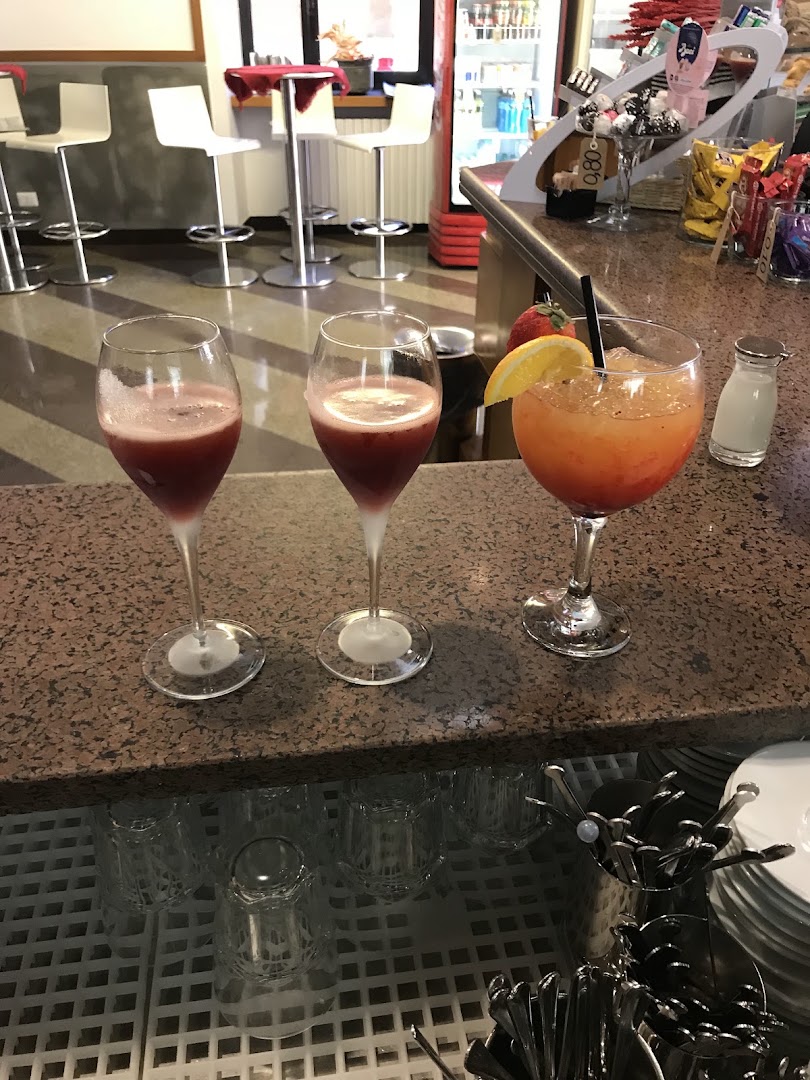 Bar Laura