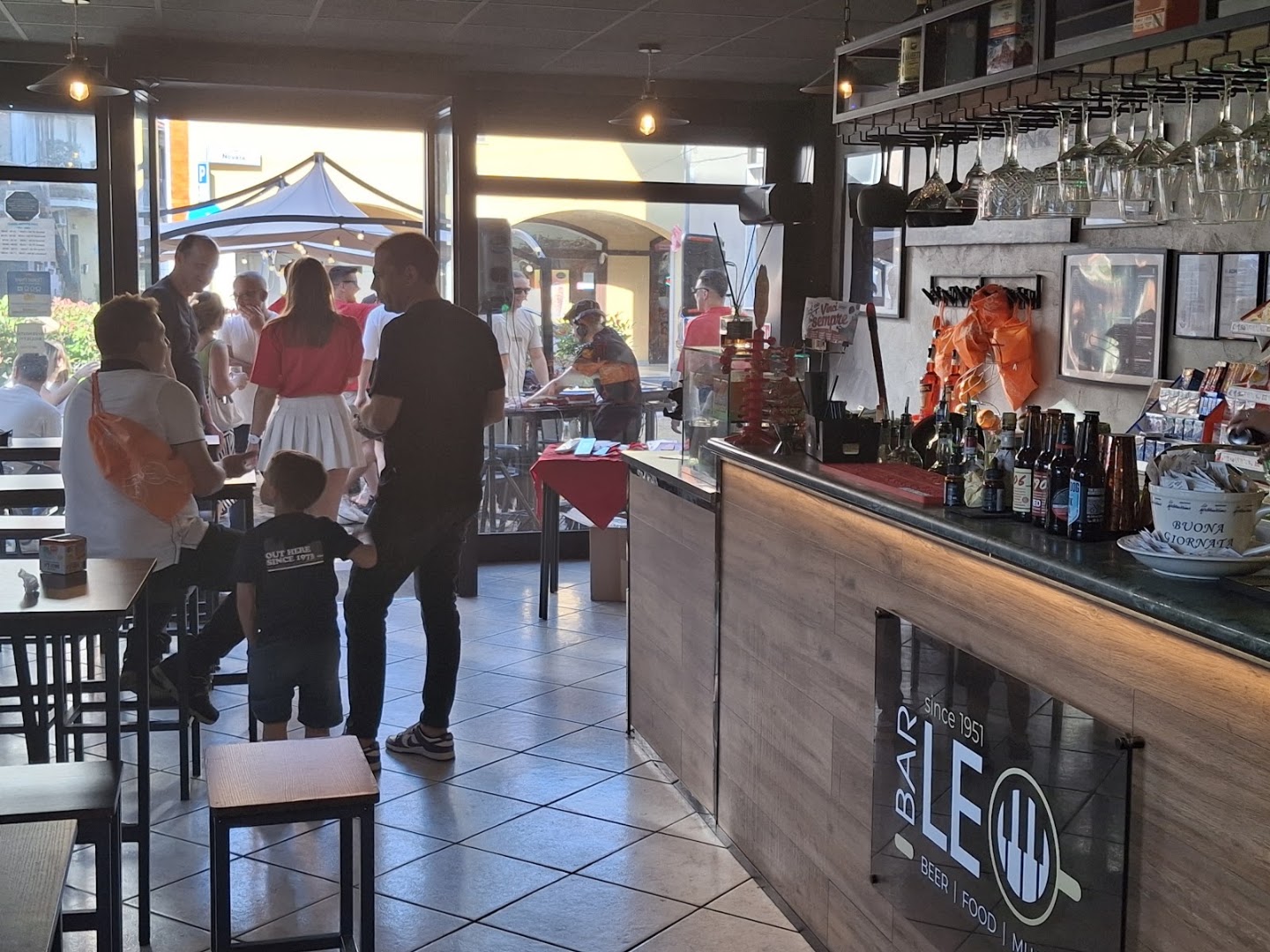 BAR LEO Vanzaghello