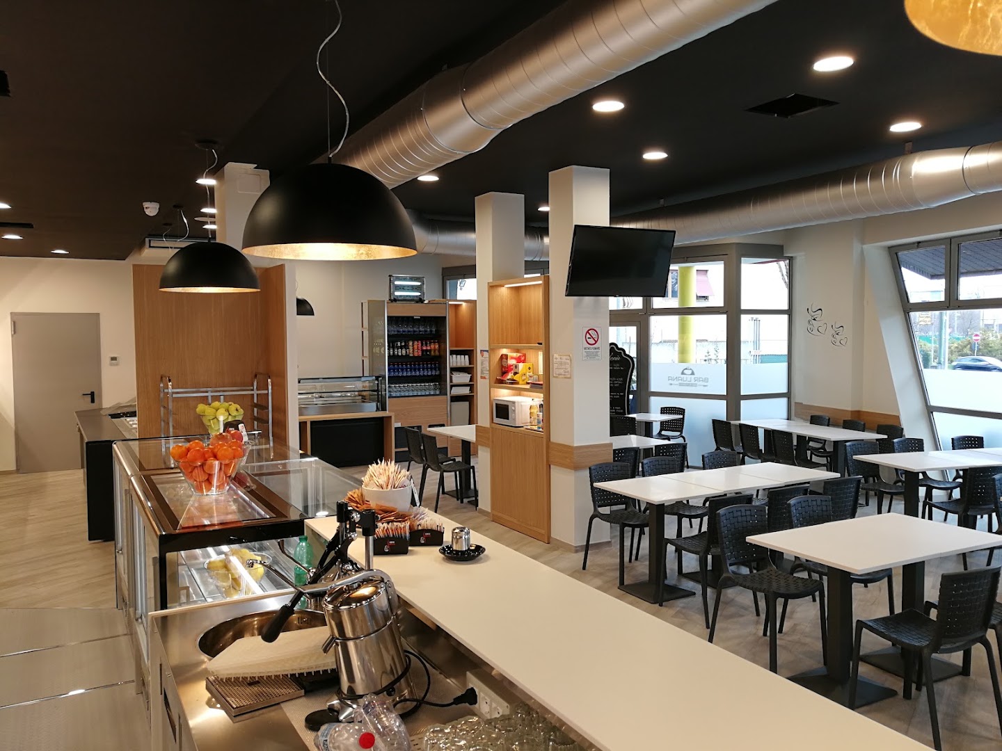 Bar Luana, Saint-Christophe