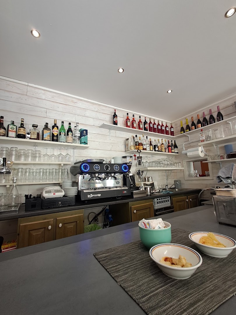 Bar Lucky BRM, Casier