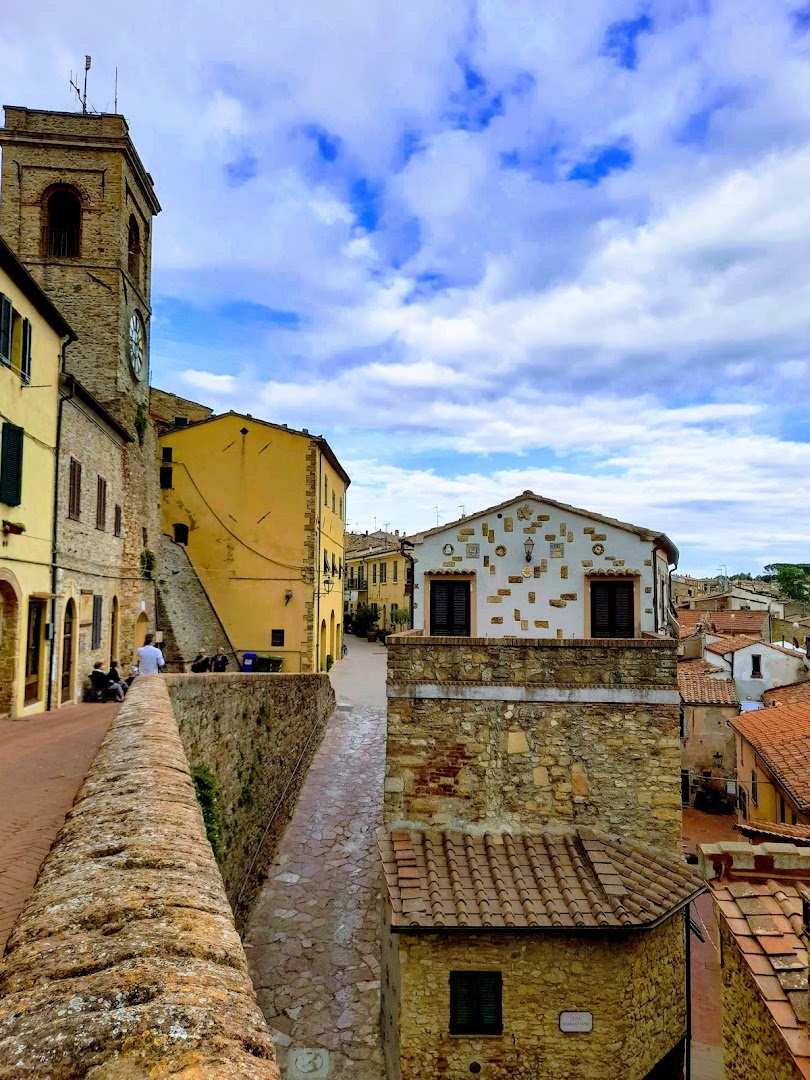 Bar Lupo, Montescudaio