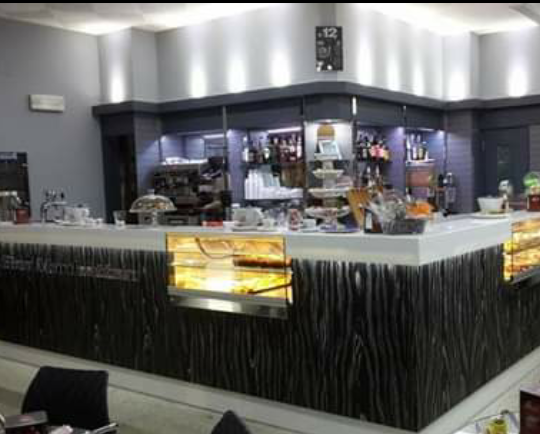 Bar Manhattan