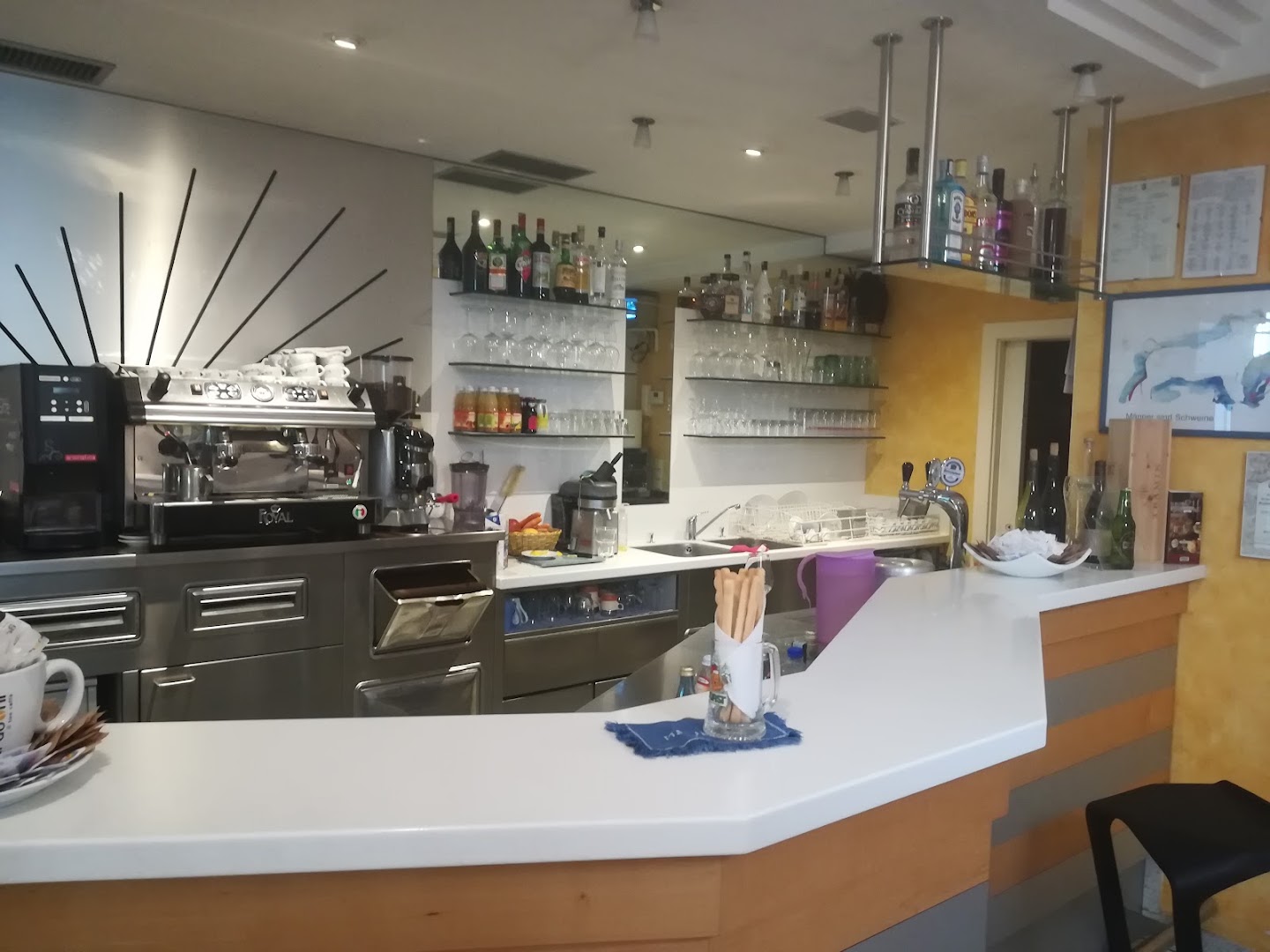 Bar Maurice