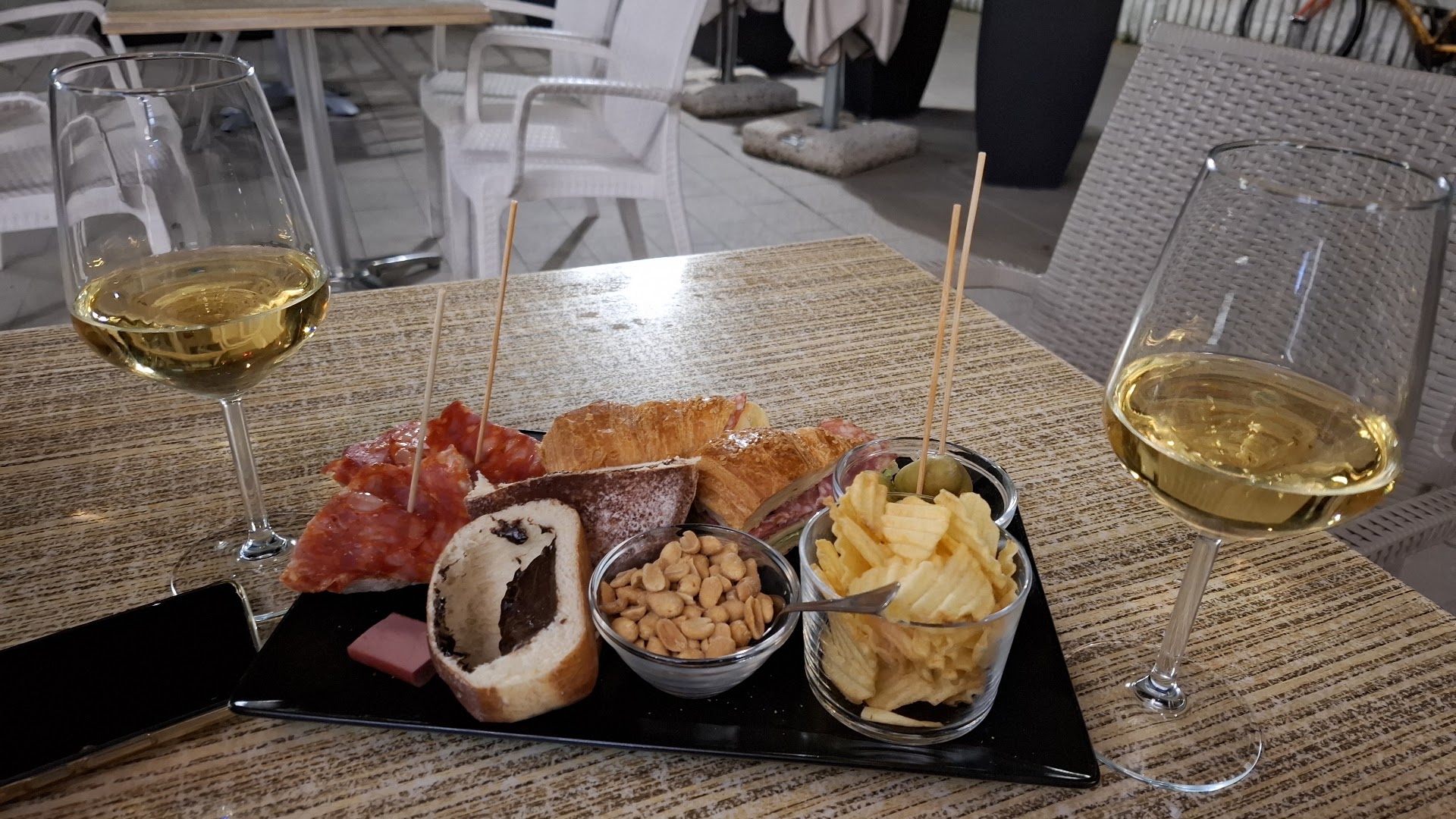 Bar Mercedes