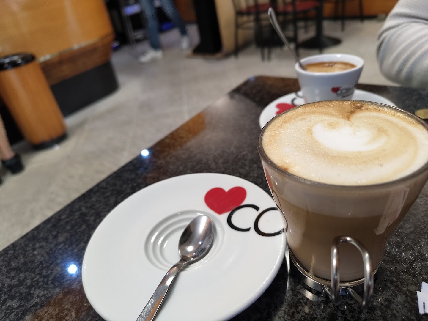Bar Miliardario 2 Di Zhao Hanshi, Milano