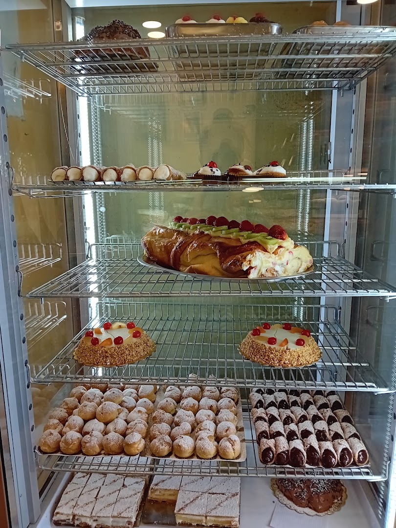 Bar Milk And Coffee