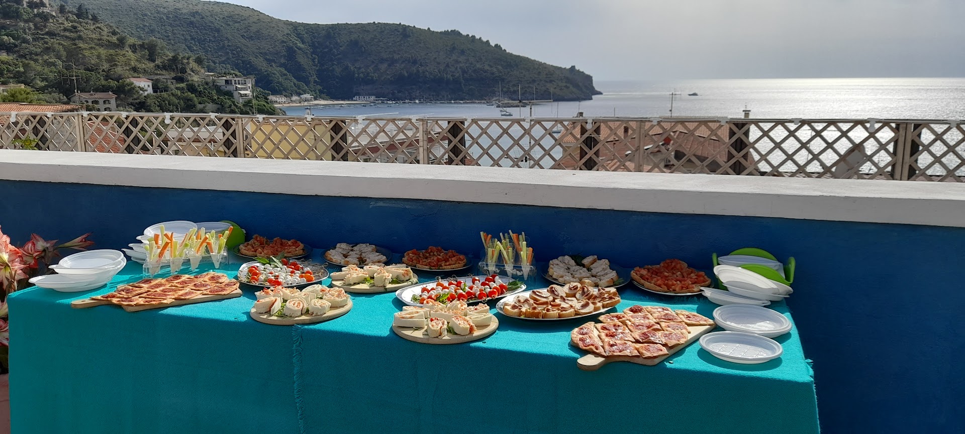 Bar Miramare Gelateria con terrazza panoramica aperitivi & cocktail