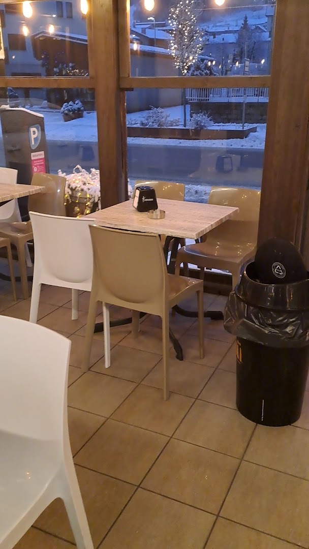 Bar Moderno Aprica
