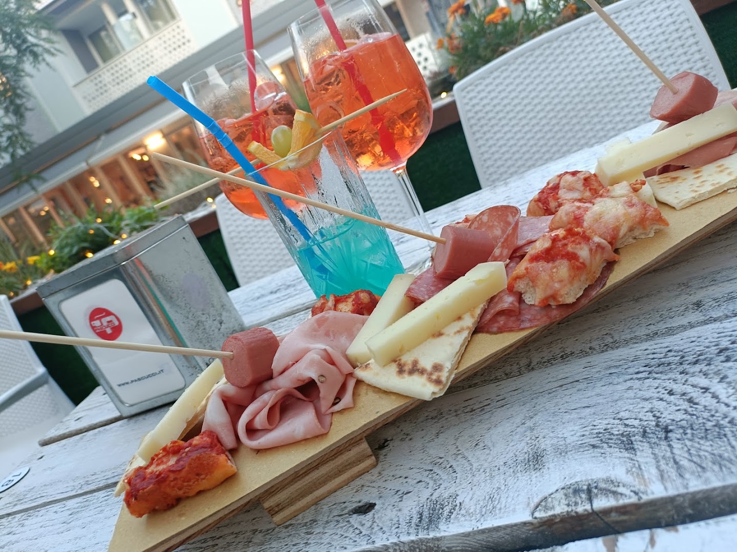 Bar Mokambo