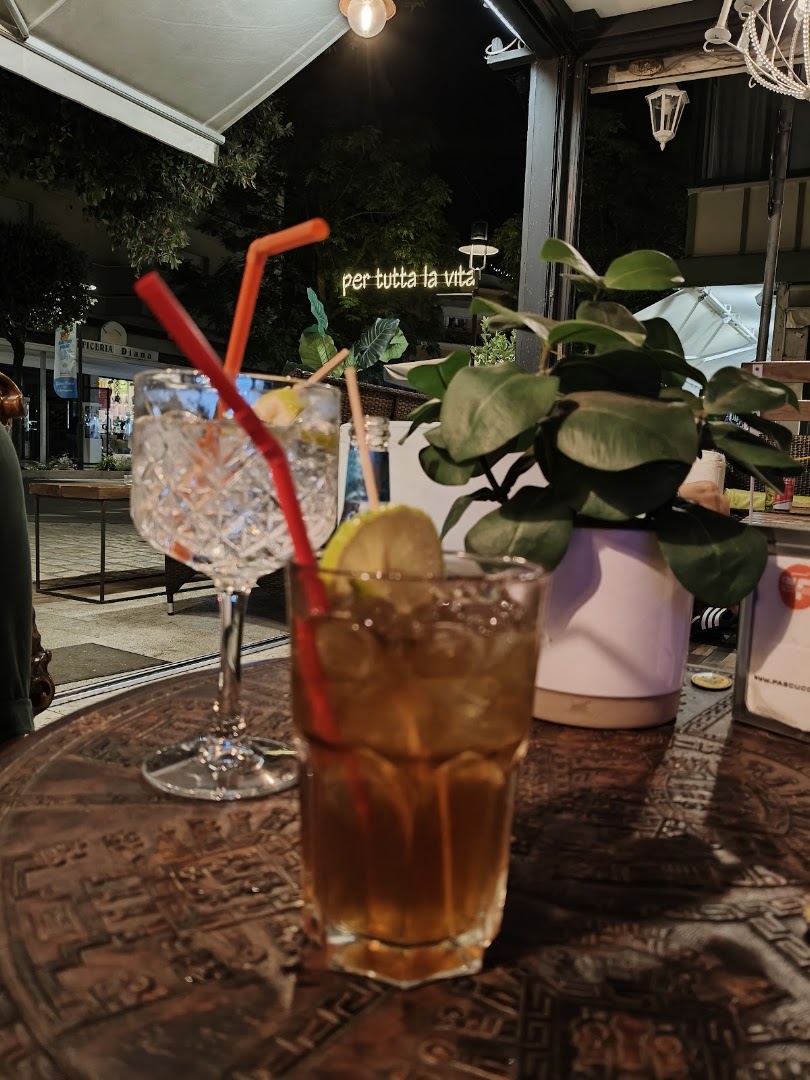 Bar Mokambo