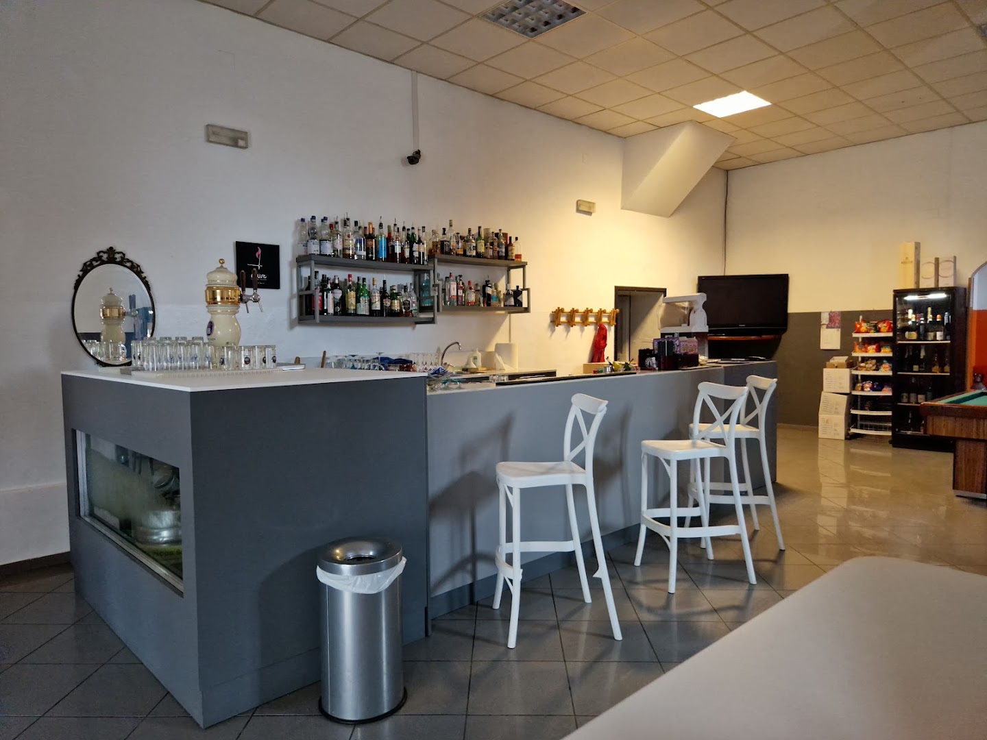 Bar Moma