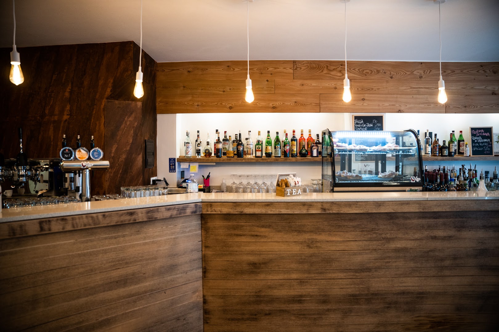 Bar Moro