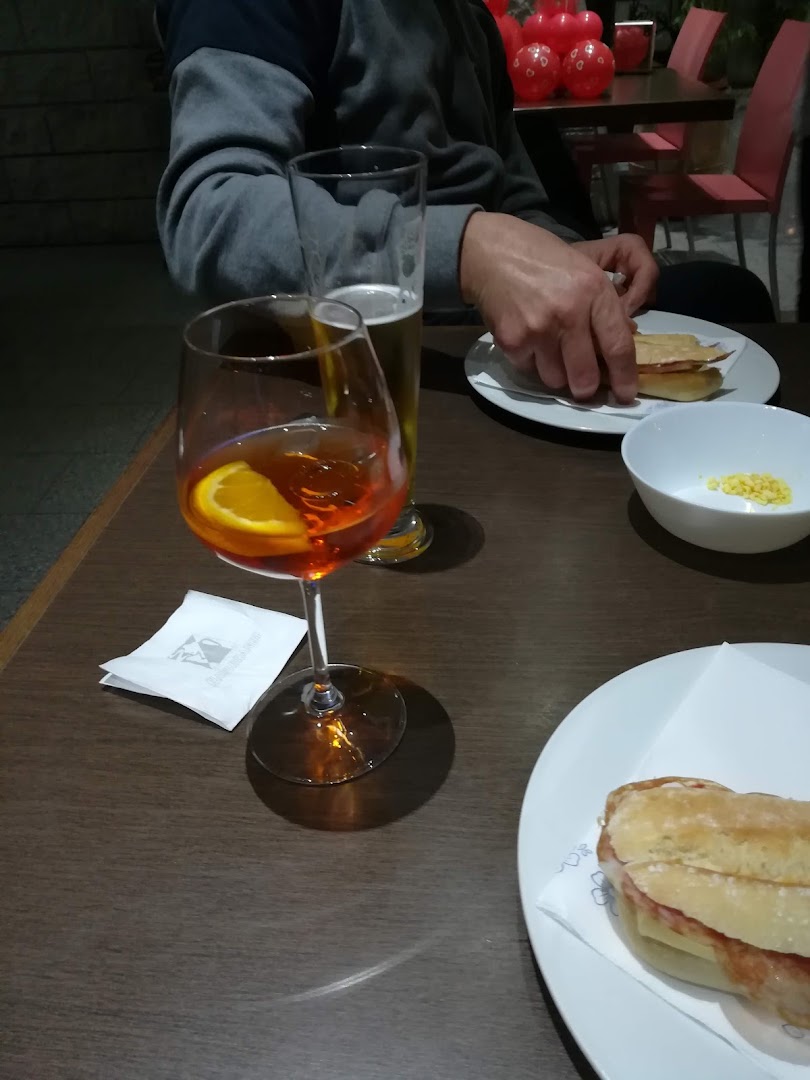 Bar Naos
