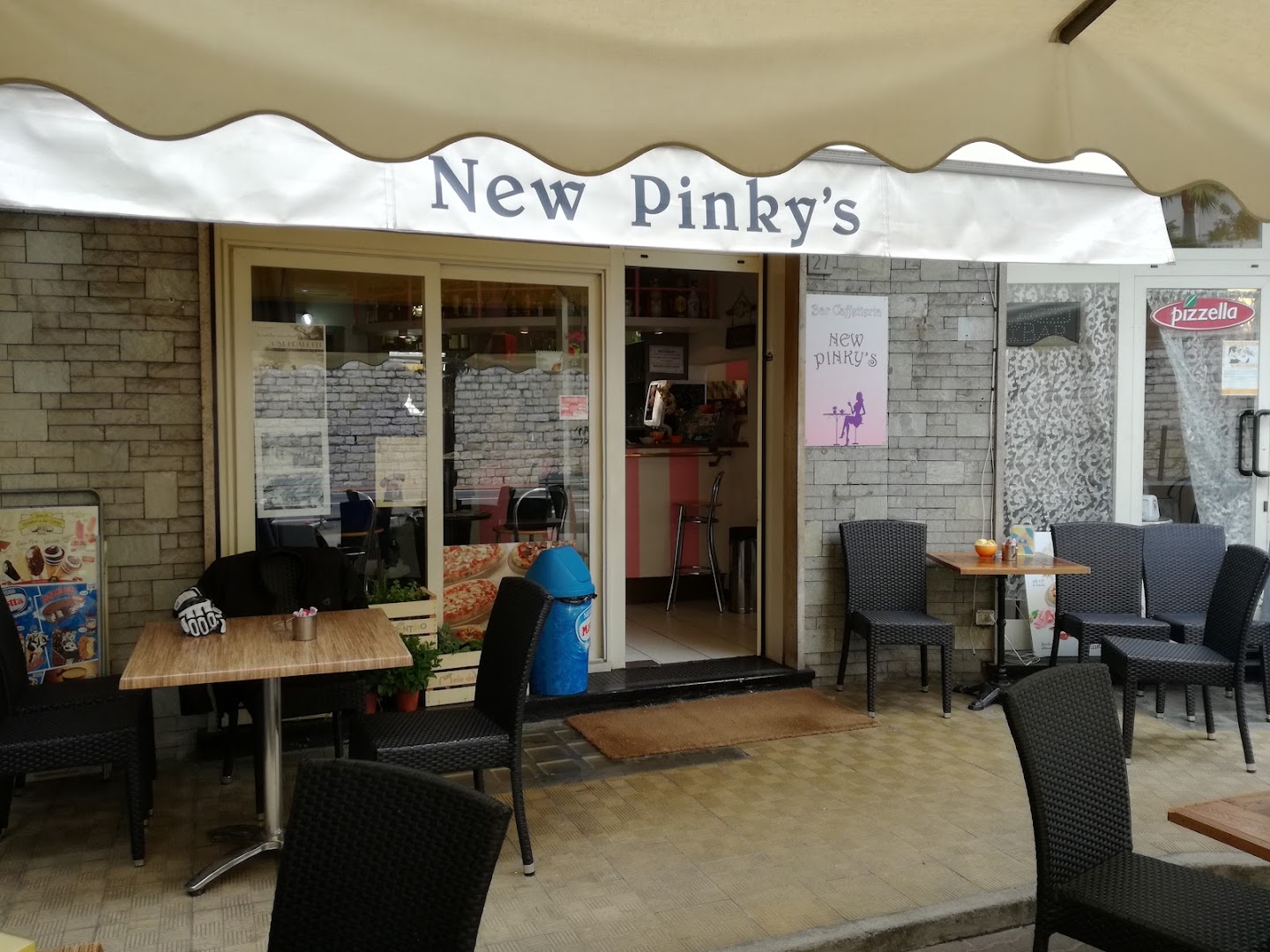 Bar New Pinky's