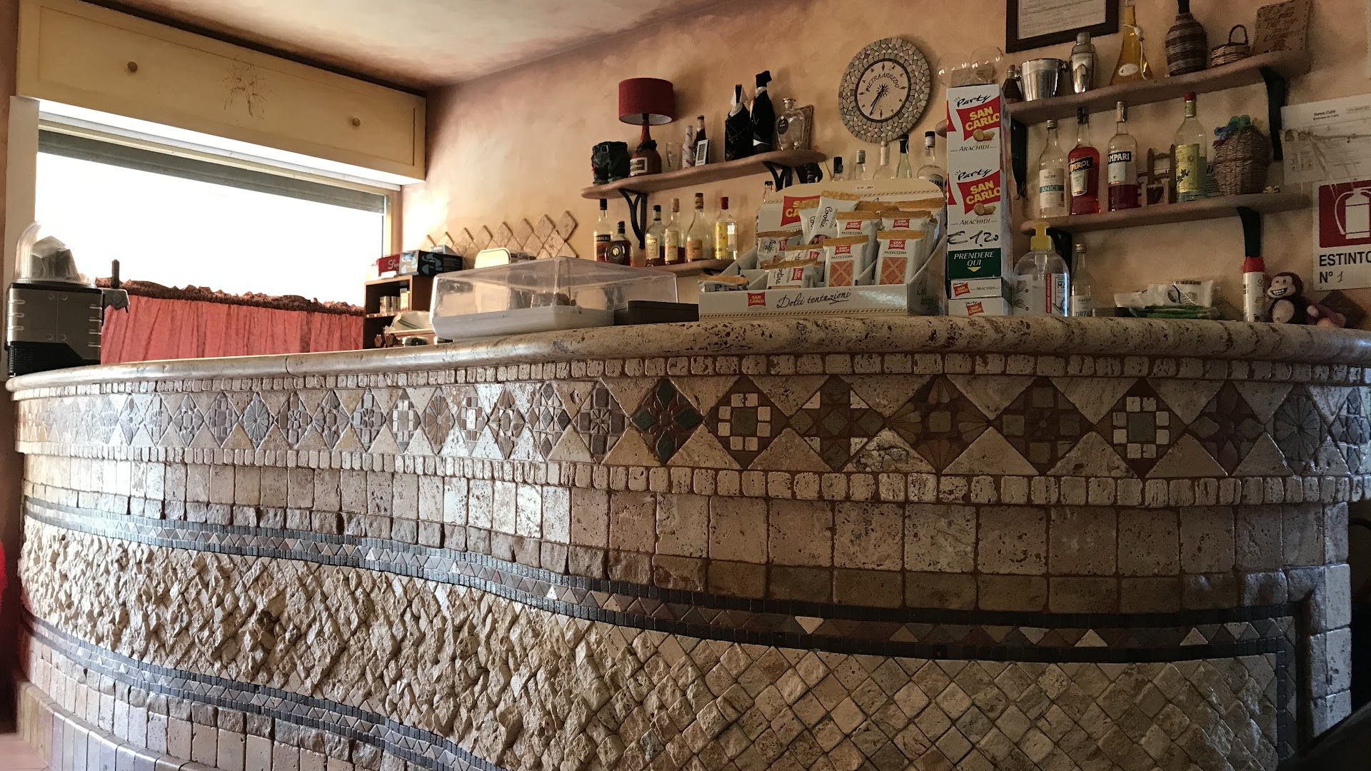 Bar News Cafe'