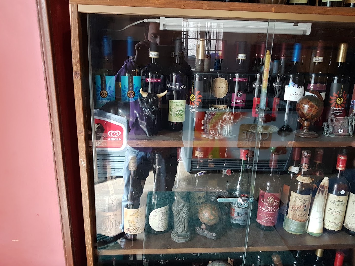 Bar Oasi di Minko Natalia, Pereto